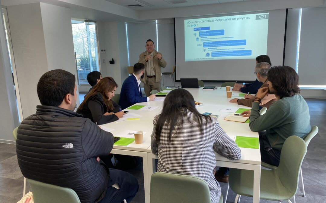 Realizan charla sobre Ley I+D en el Distrito V21